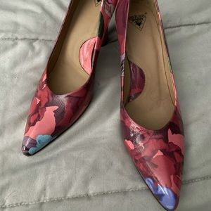 Size 8.5 John Fluevogs